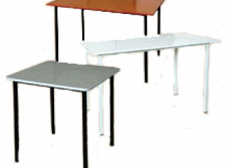 Кровати металлические, столы из металлического профиля и ДСП